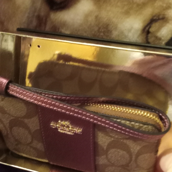 Coach Brown and Metallic Wine Wristlet with 4 Piece Charm Set NWT - Picture 10 of 13